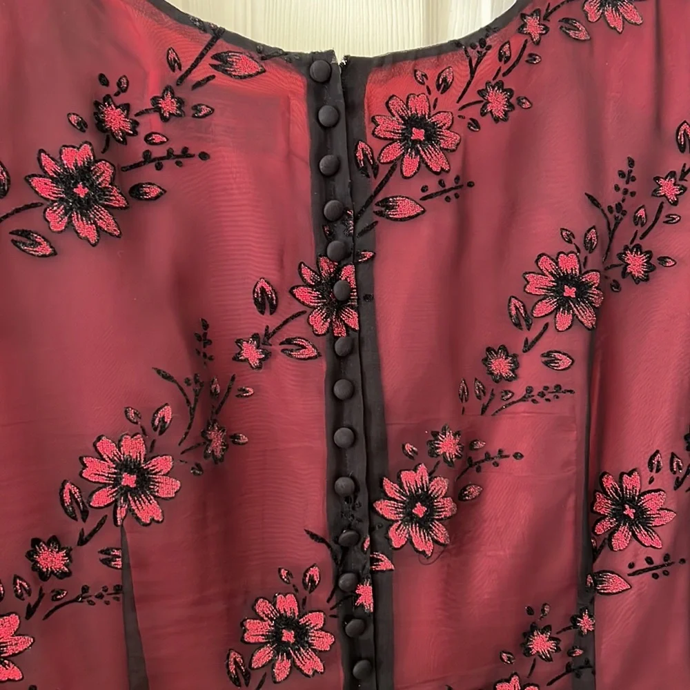 Dress - Picture 6 of 8